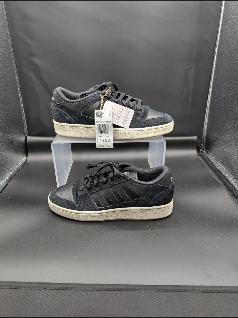 adidas Men's Black Low-Top Casual Sneakers